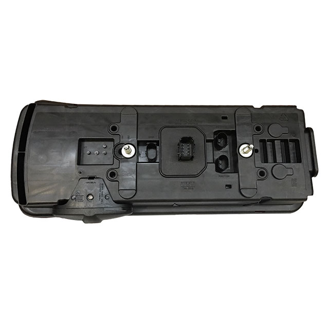 155500 LC8 REAR LAMP RH SMOKED LENS REAR CONNECTOR IVECO