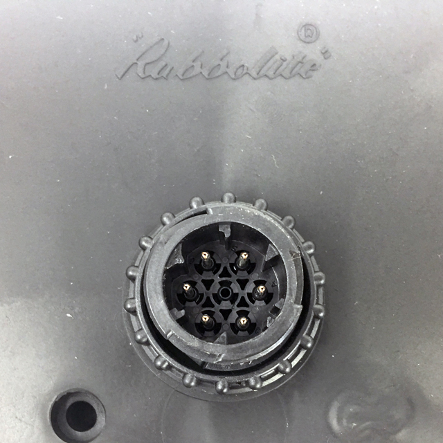 800-51-00 M800 Rear Lamp RH with DIN Connector