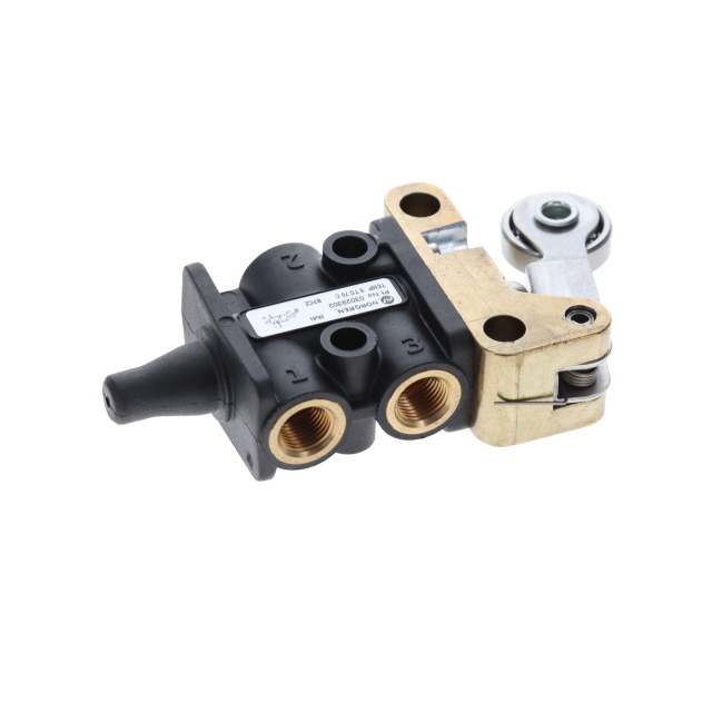 M4512 3/2 Raise Lever Valve