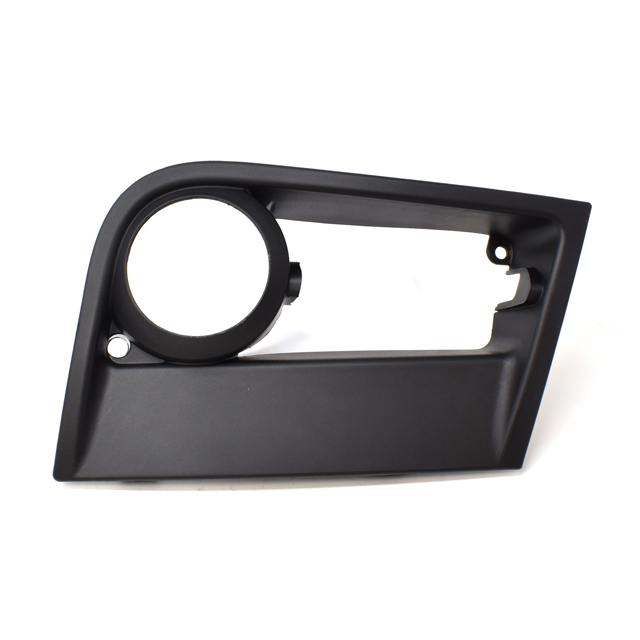 FOG & SPOT LAMP TRIM RH