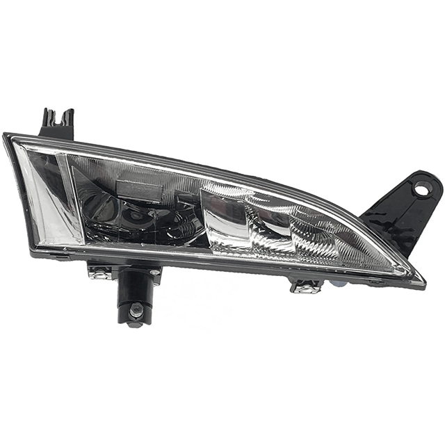 Spotlight RH suits SCANIA 7 Series